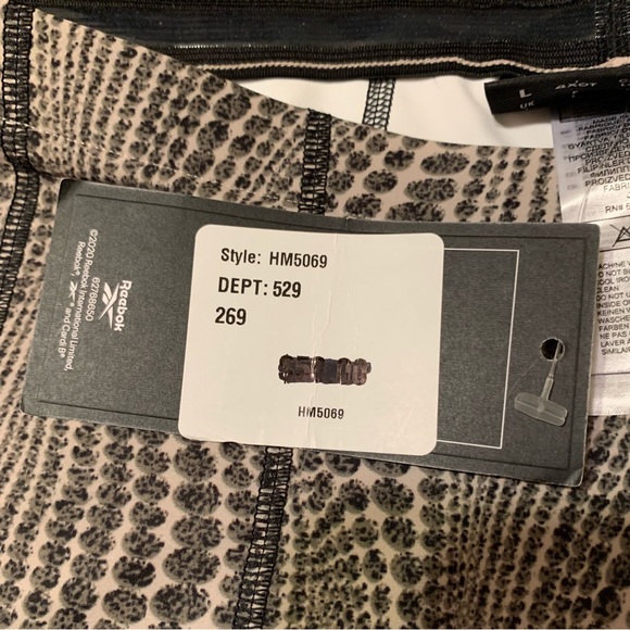 CARDI B Bike workout shorts, high waist with elastic grip waistband NWT size L - Picture 16 of 16